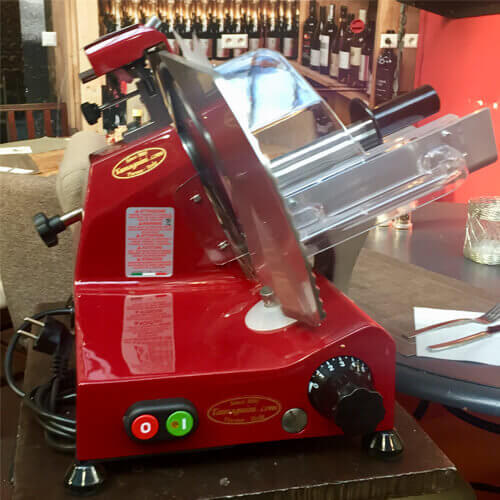 Slicer red colour